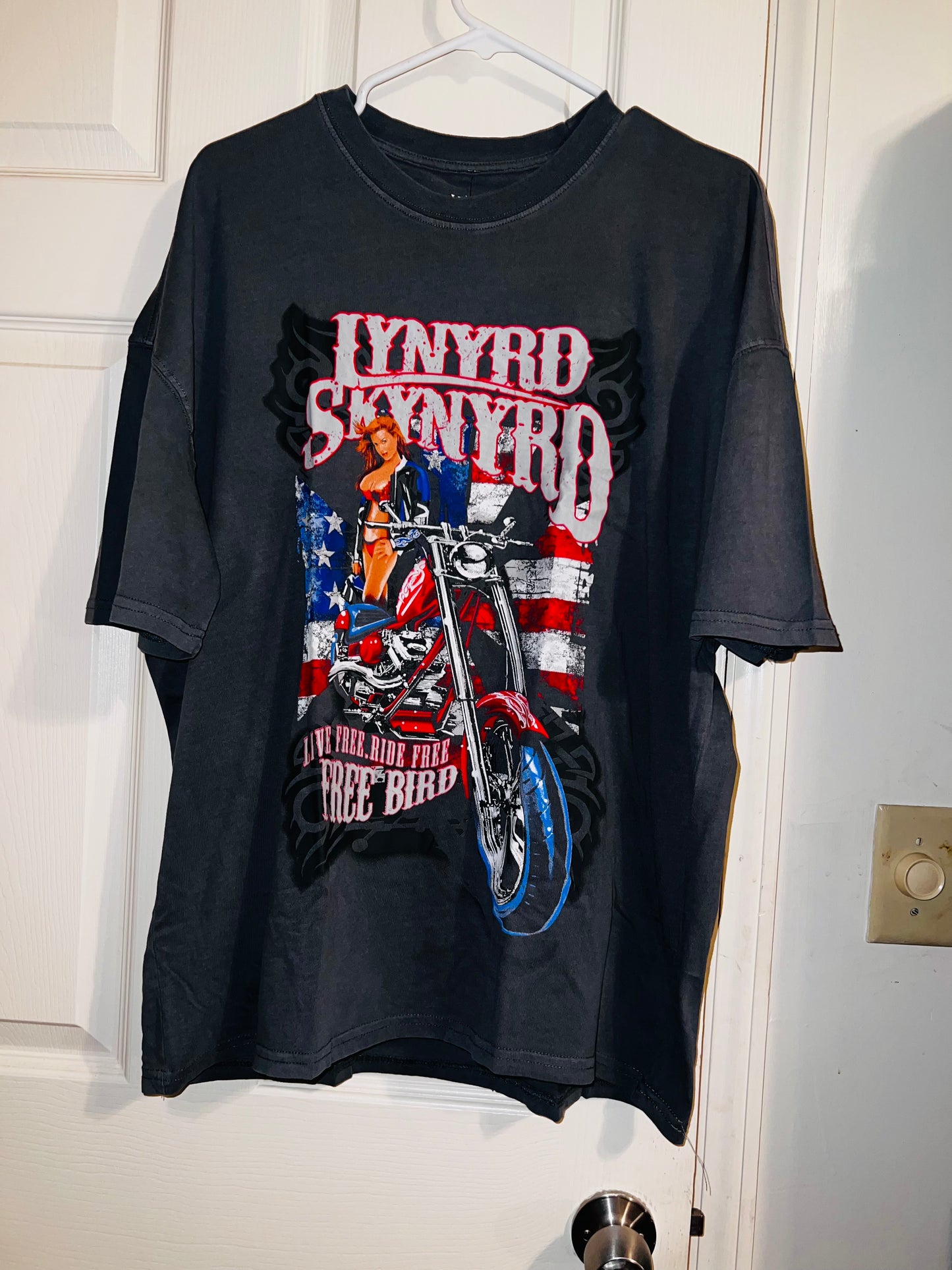 Lynyrd Skynyrd Free Bird Oversized Distressed Tee