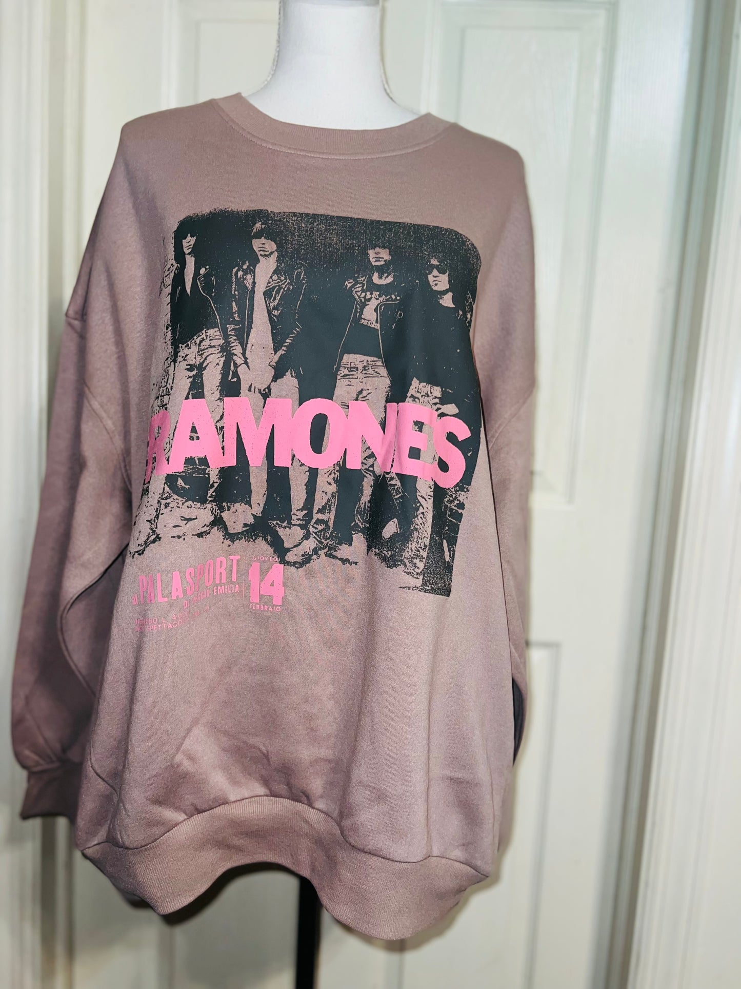 Ramones Oversized Distressed Tee