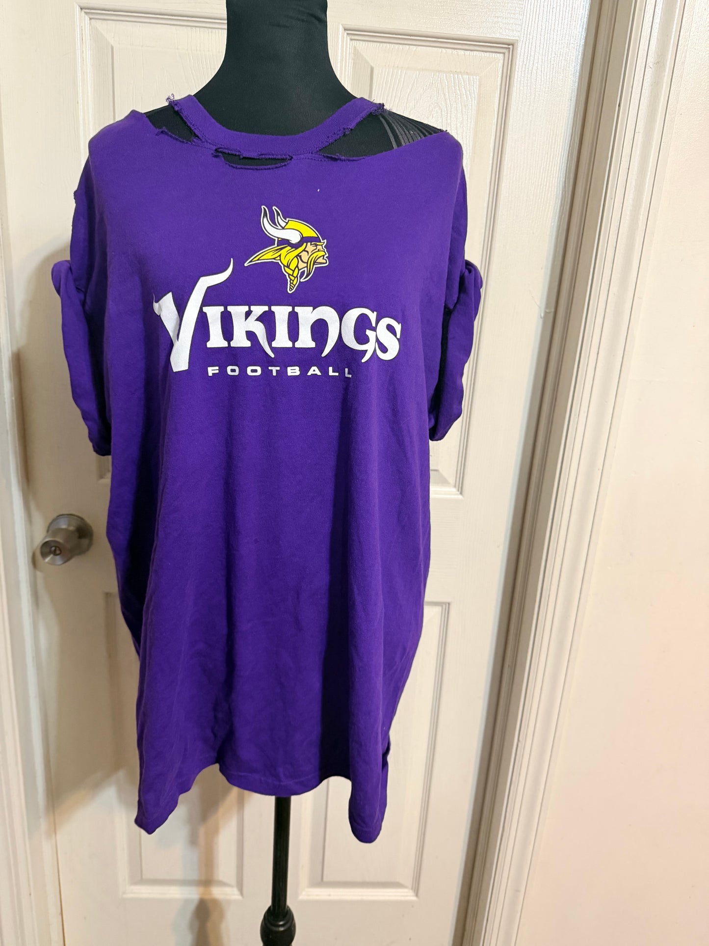 Minnesota Vikings Oversized Distressed Tee