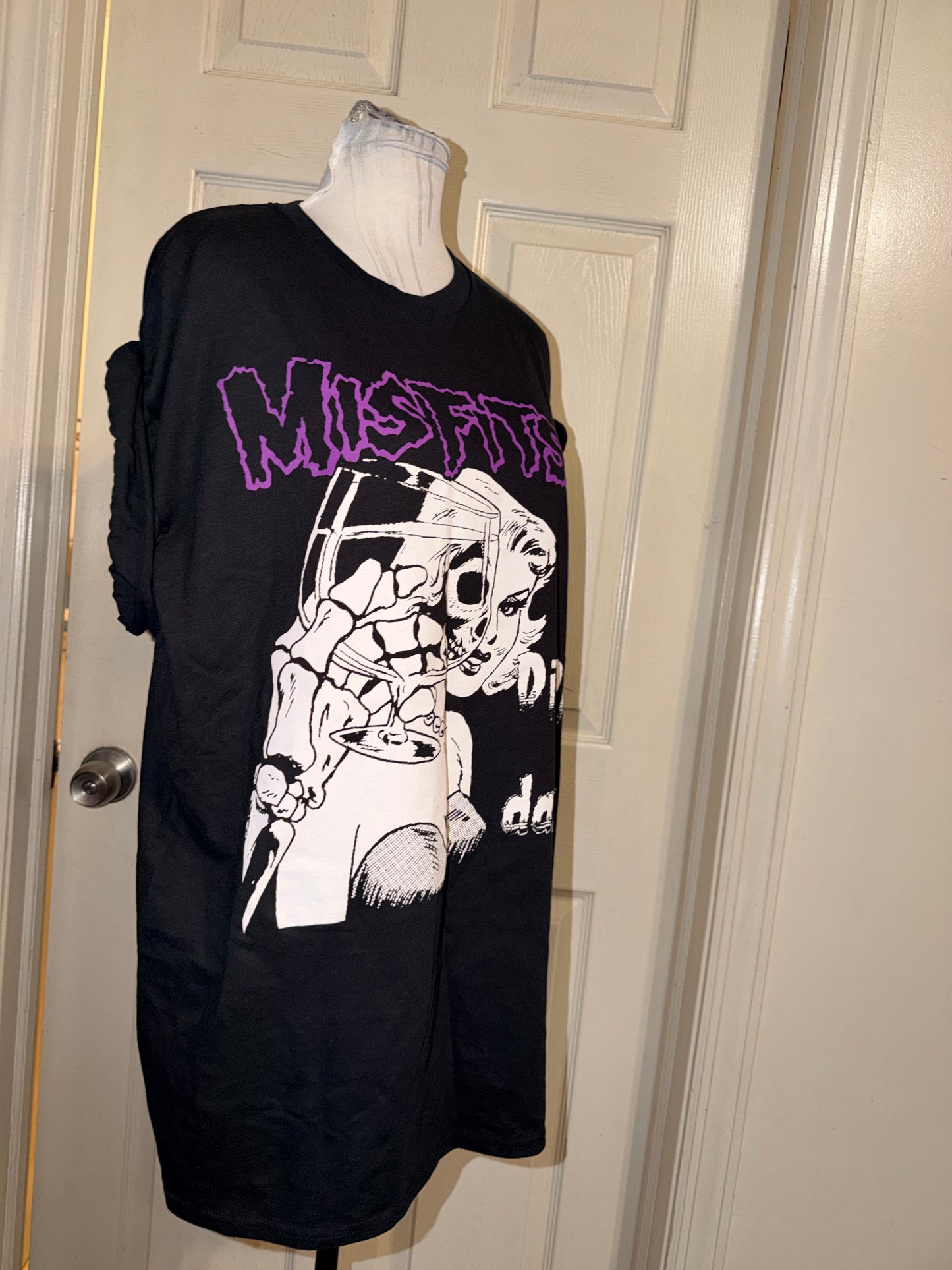 Misfits Oversized Distressed Tee