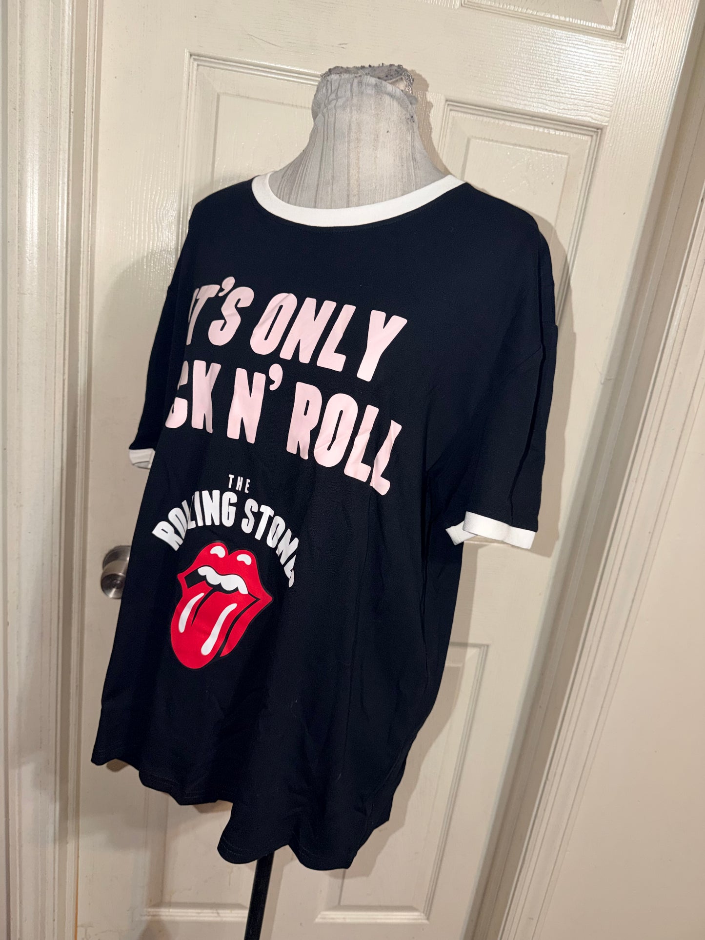 The Rolling Stones Oversized Distressed Raglan Tee