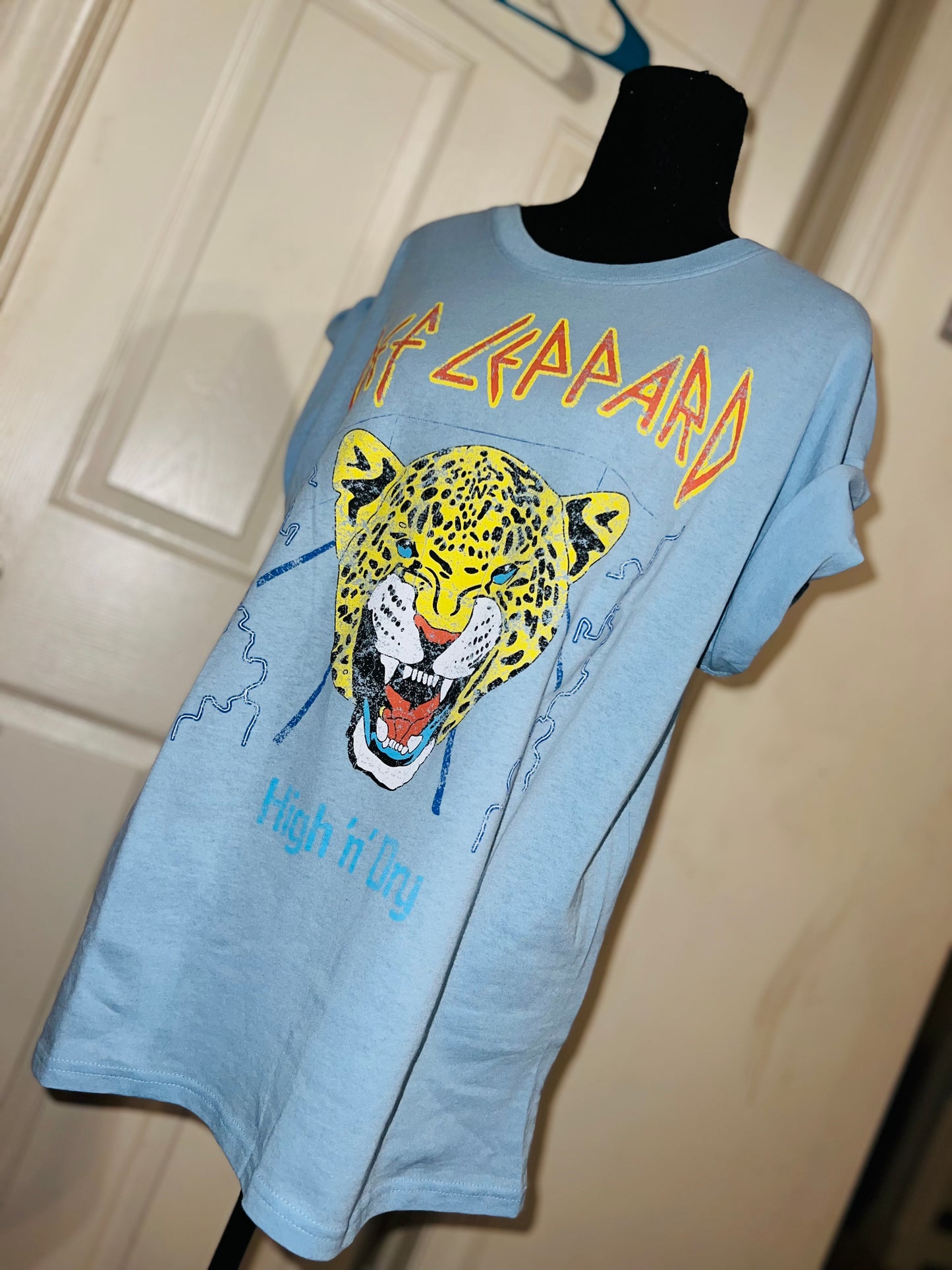 Def Leppard Oversized Distressed Tee