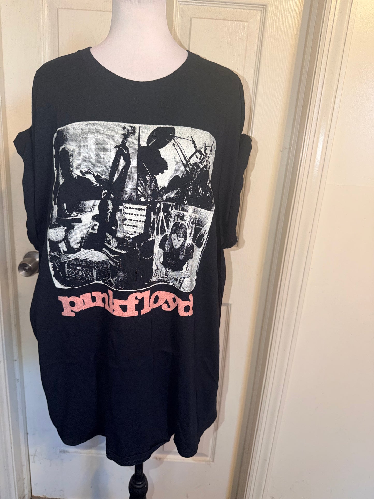 Pink Floyd Oversized Distressed Tee