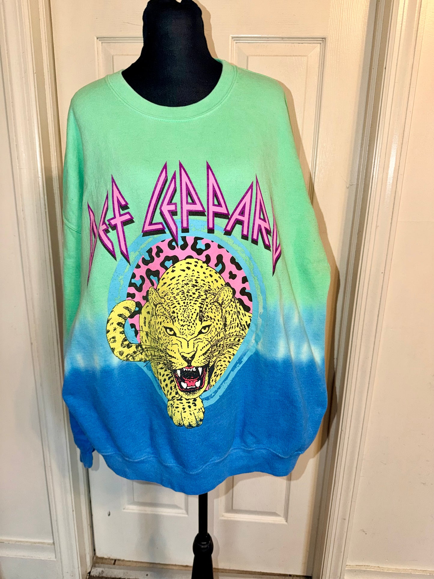 Def Leppard Oversized Sweatshirt
