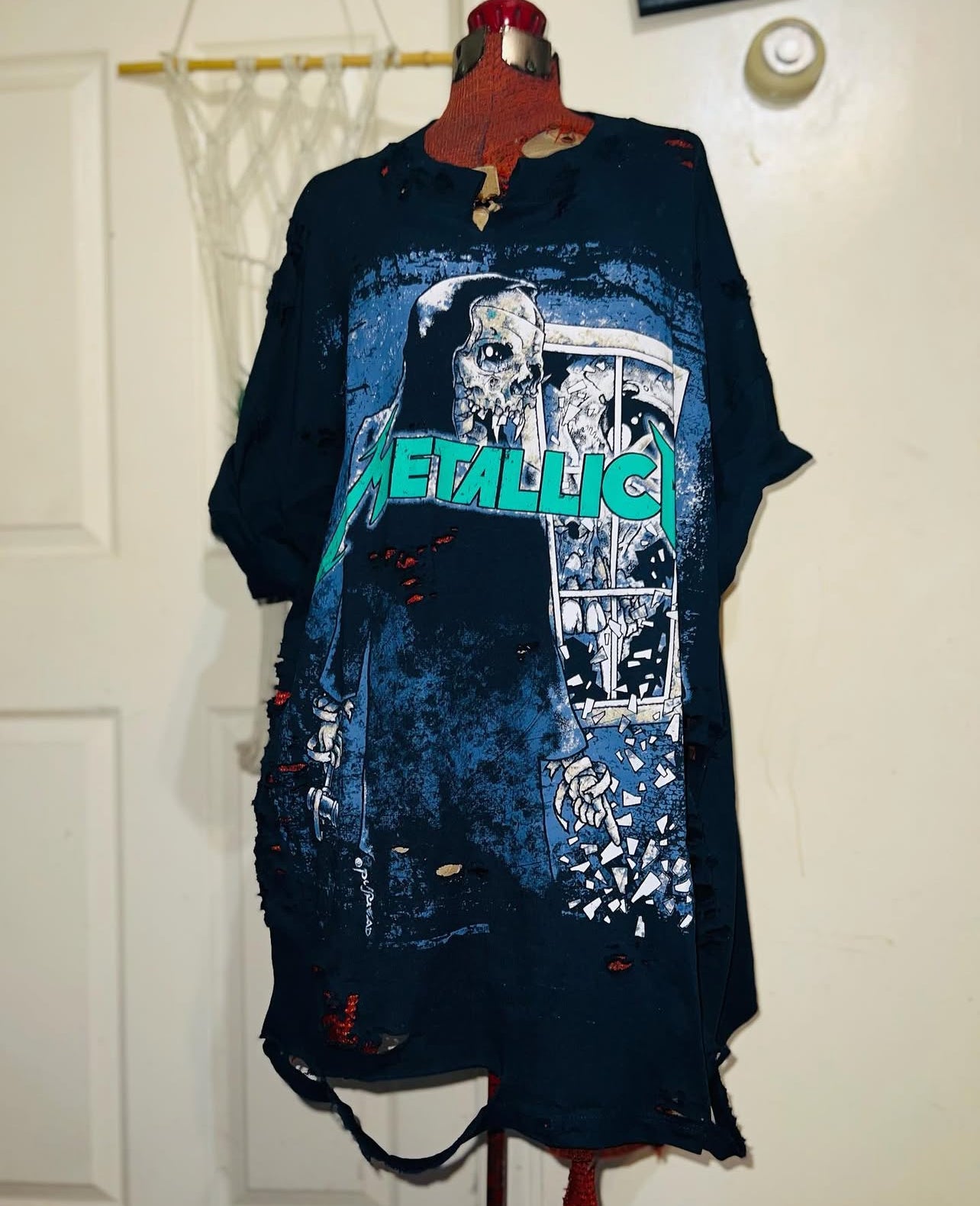 Metallica Oversized Distressed Tee
