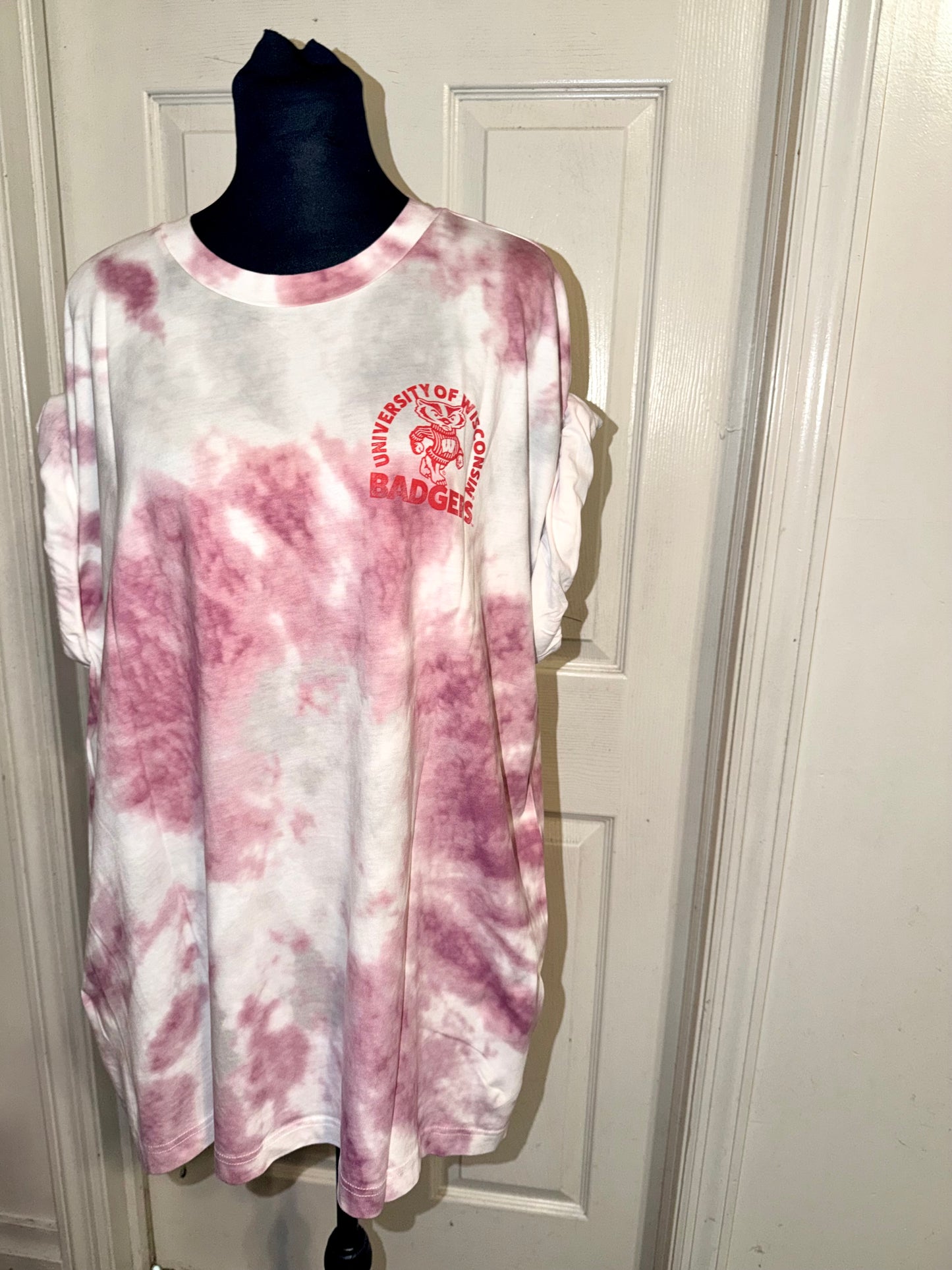 Wisconsin Badgers Oversized Double Sided Tee