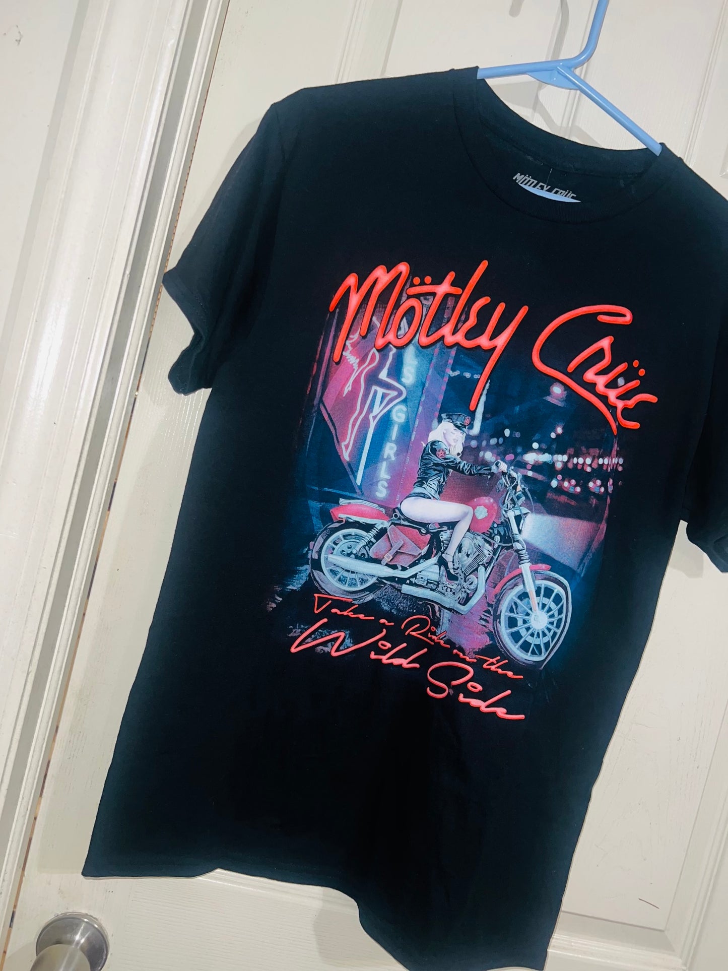 Motley Crue Oversized Distressed Tee