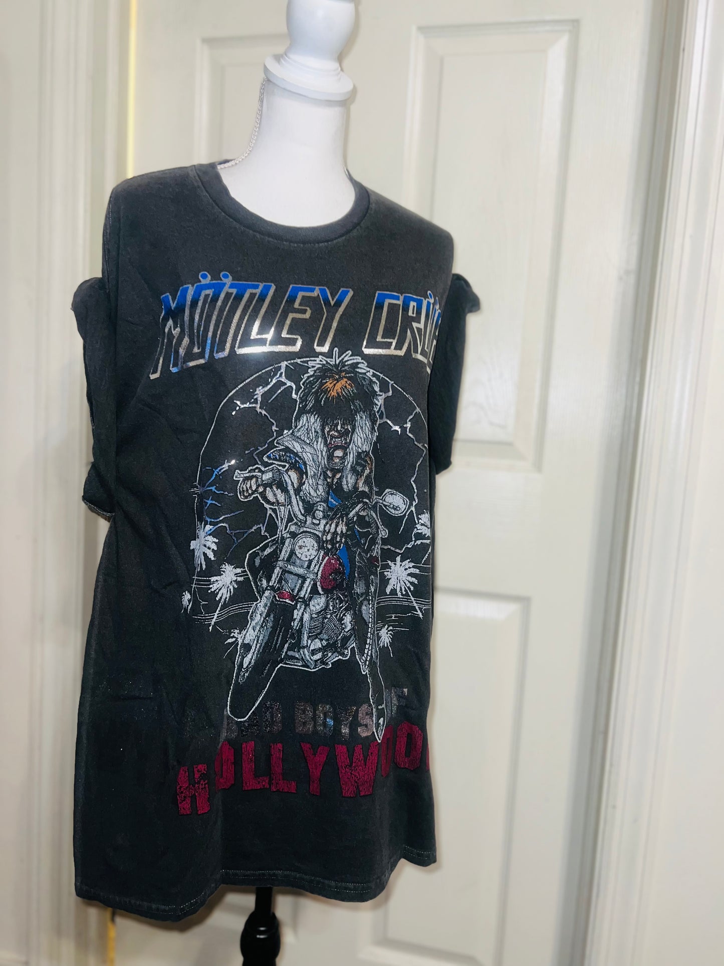 Motley Crue Oversized Distressed Tee