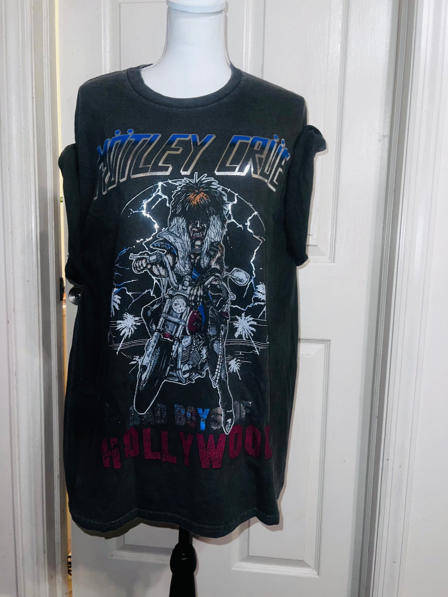 Motley Crue Oversized Distressed Tee