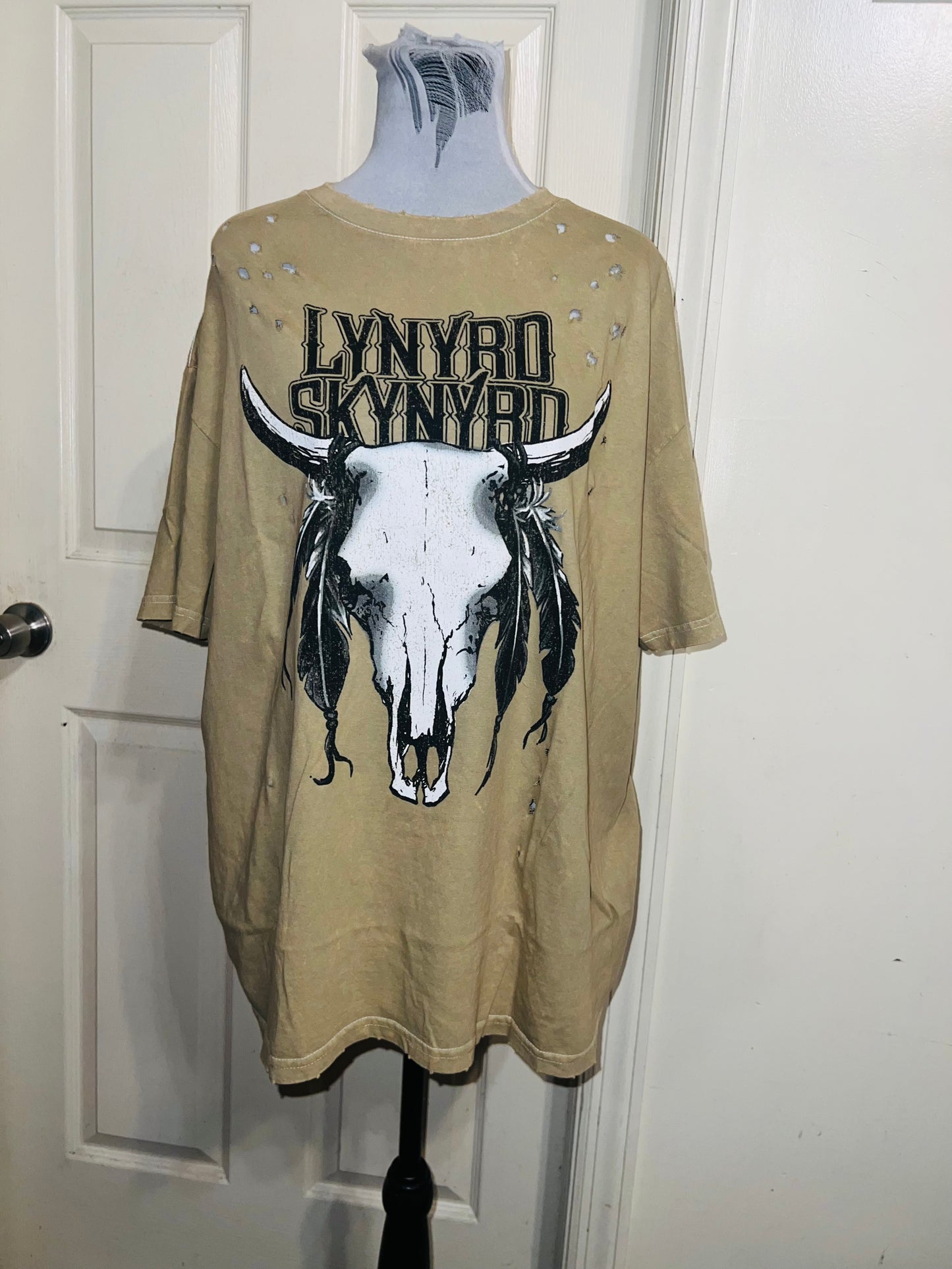 Lynyrd Skynyrd Oversized Distressed Tee