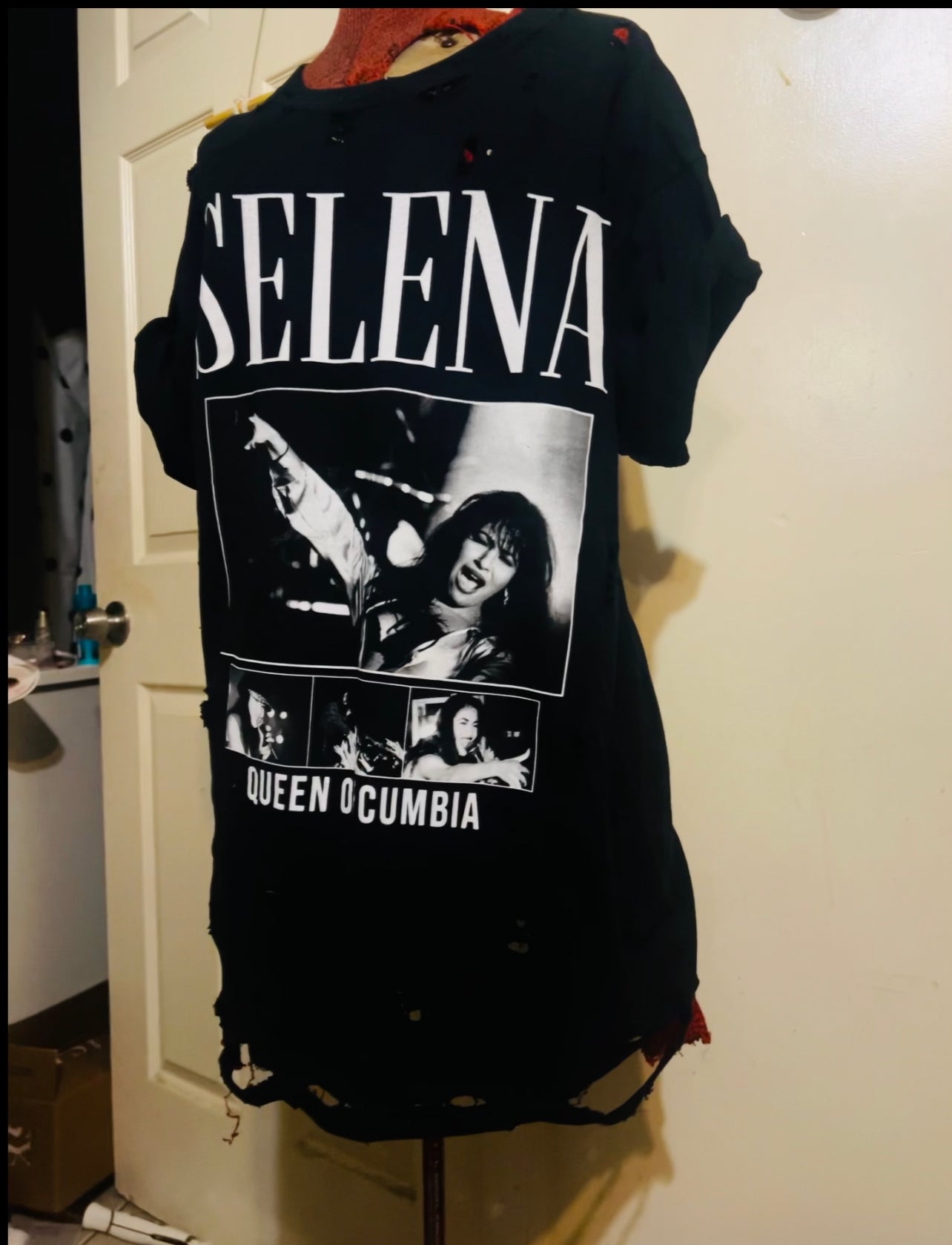 Selena Oversized Distressed Tee