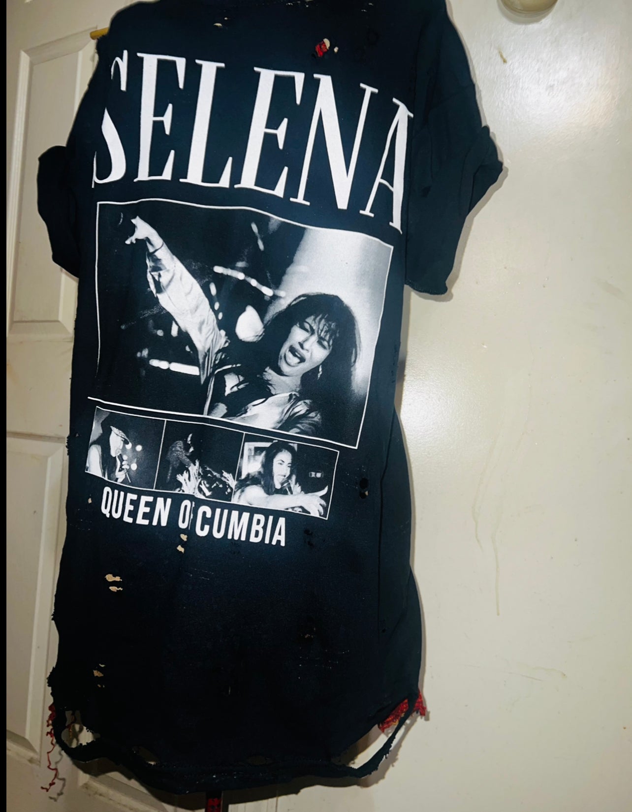 Selena Oversized Distressed Tee