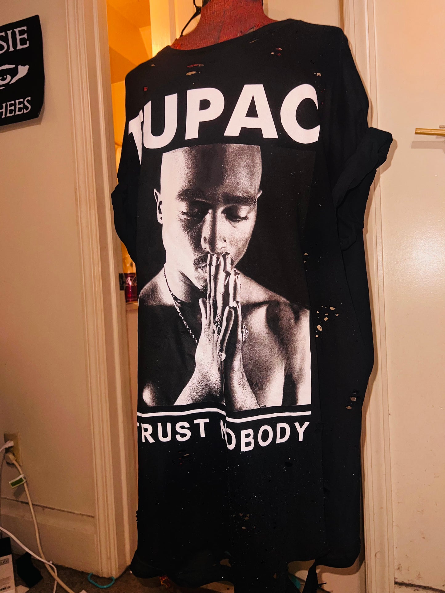 Tupac “Trust Nobody” Oversized Distressed Tee