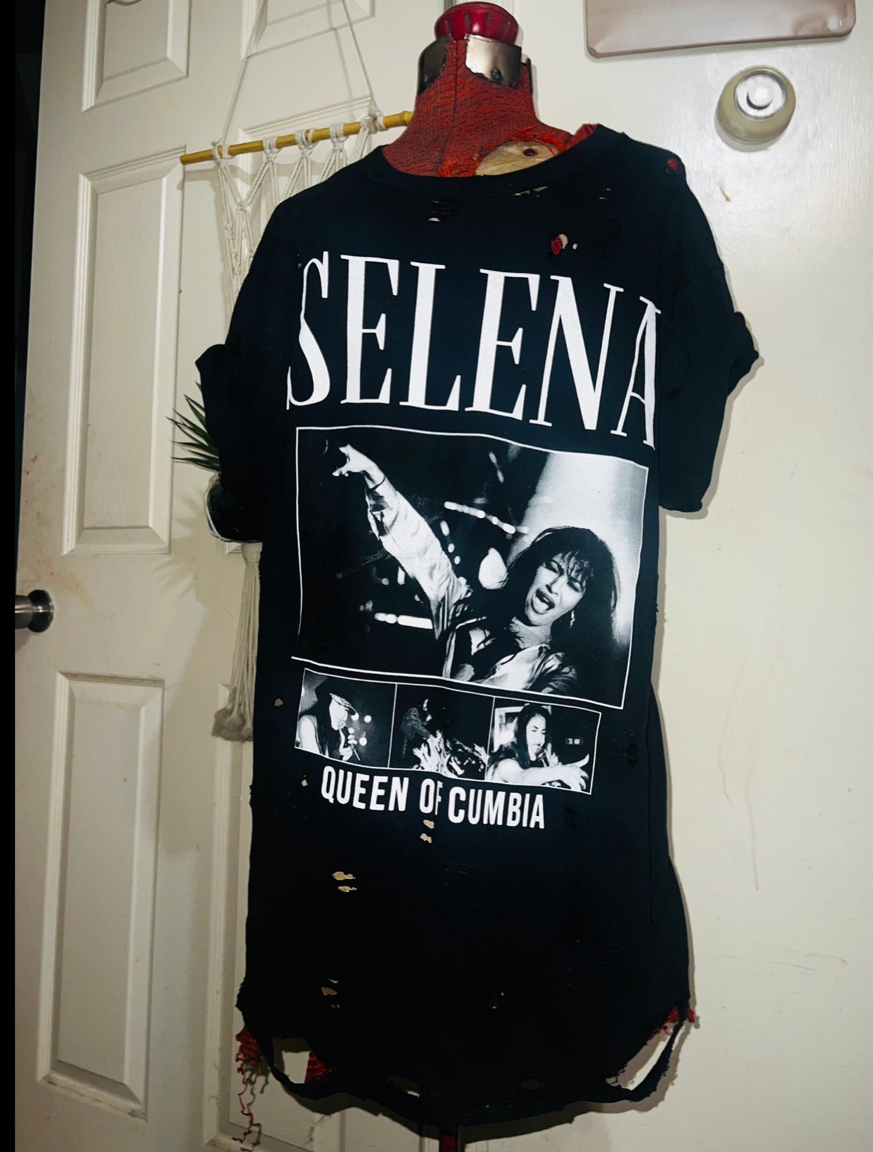 Selena Oversized Distressed Tee