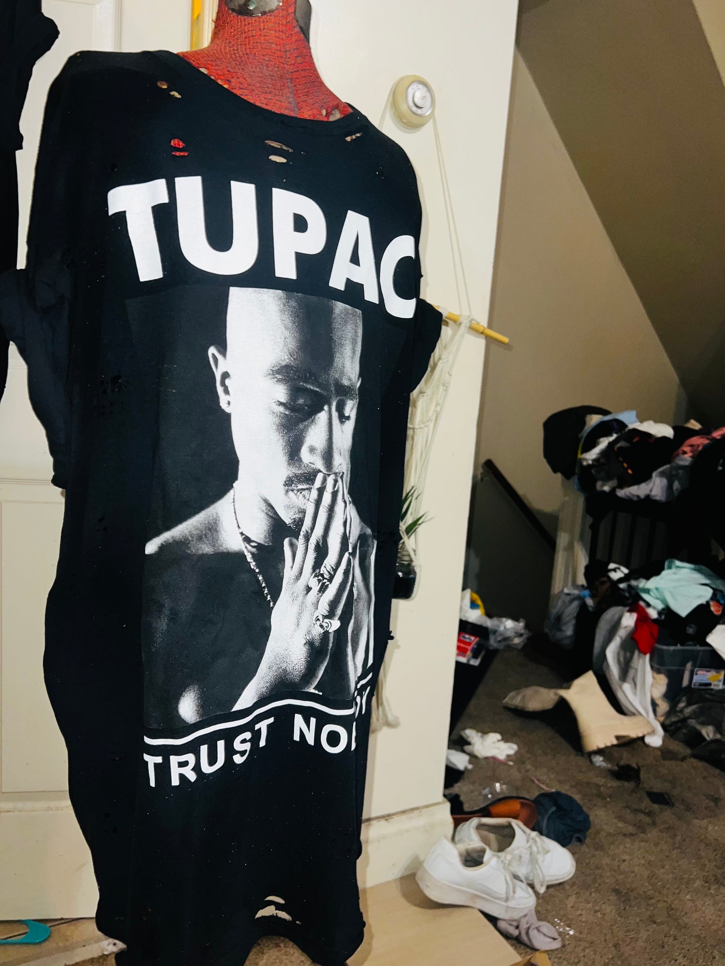 Tupac “Trust Nobody” Oversized Distressed Tee