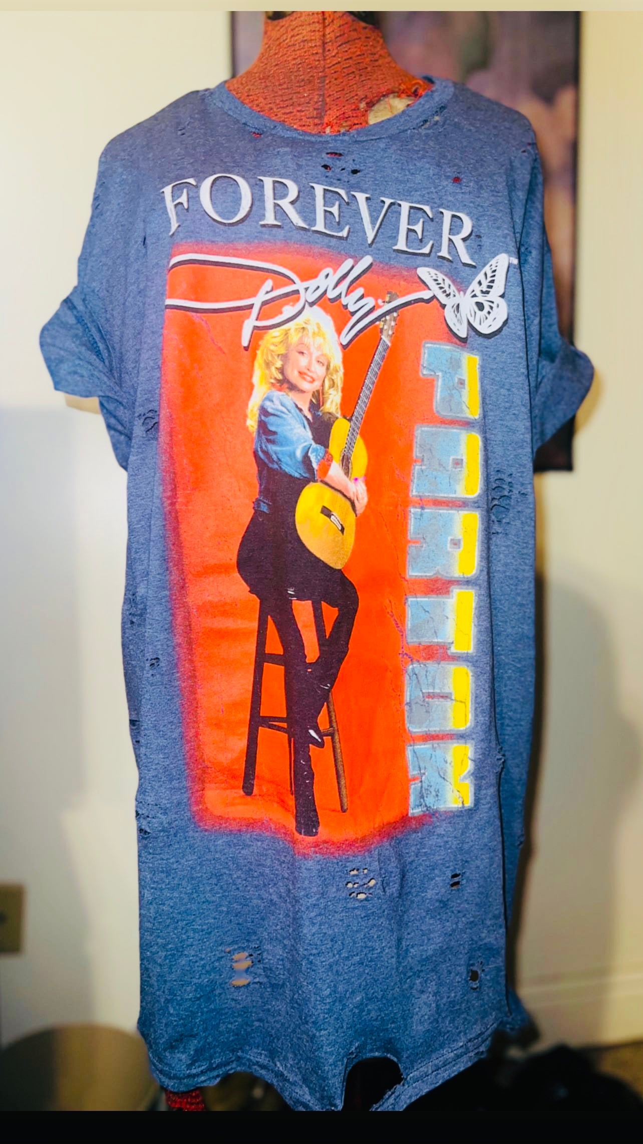 Dolly Parton Oversized Distressed Tee