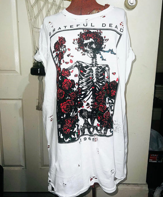 Grateful Dead 65 Roses Oversized Distressed Tee