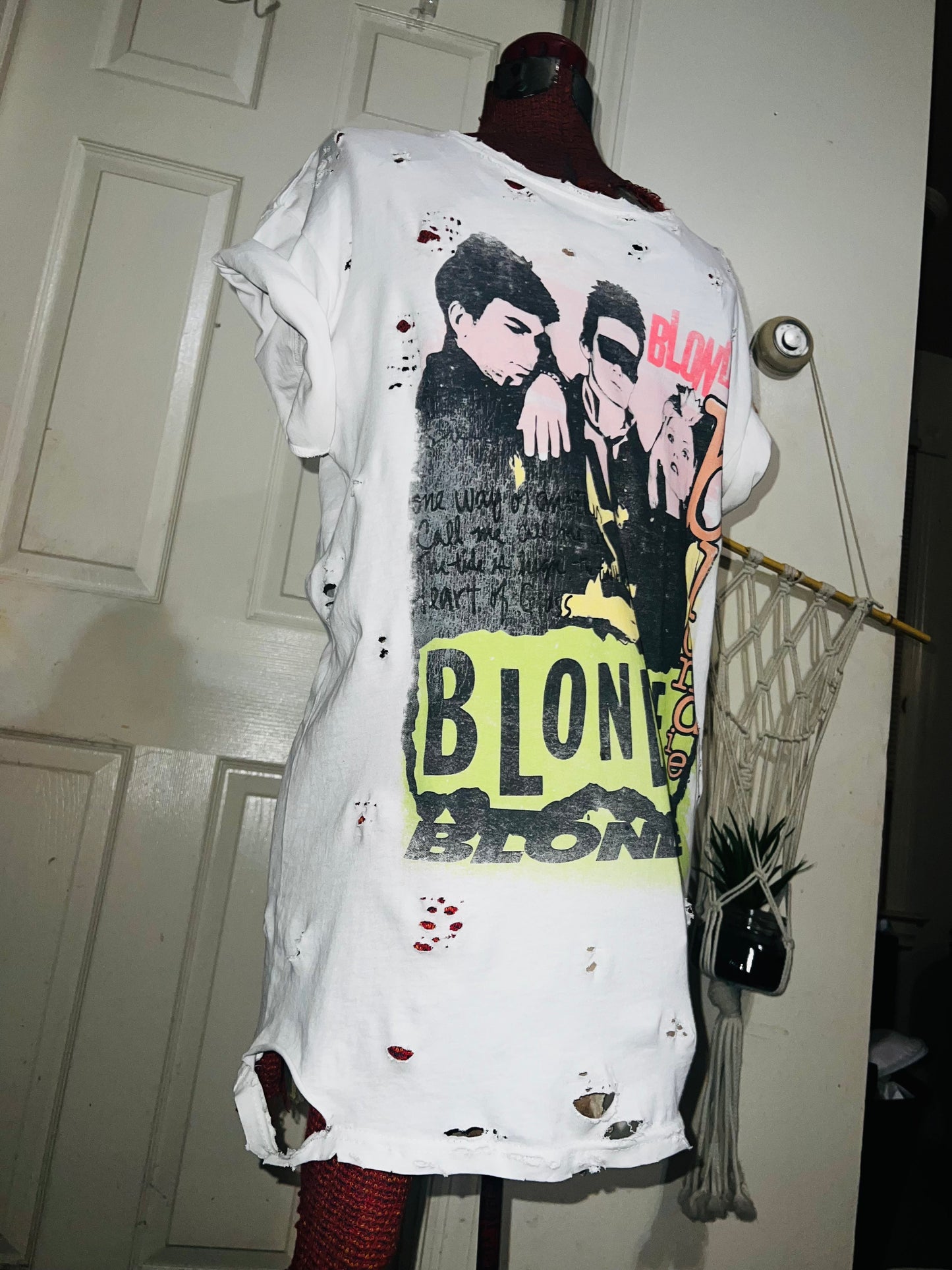 Blondie Oversized Distressed Tee