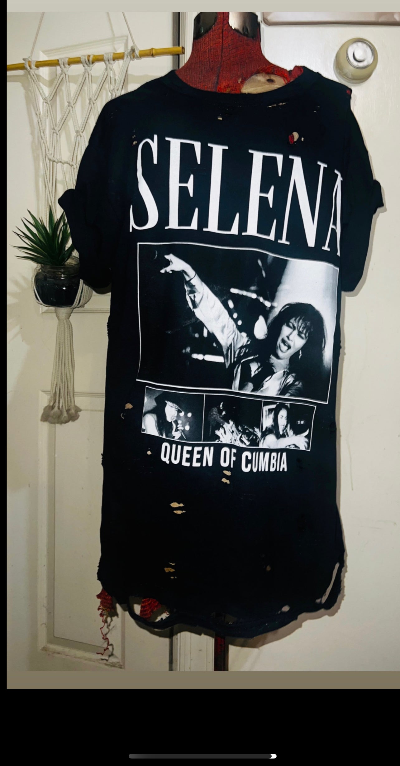 Selena Oversized Distressed Tee