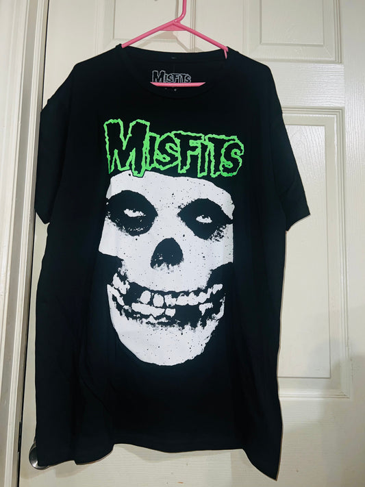 Misfits Oversized Distressed Tee