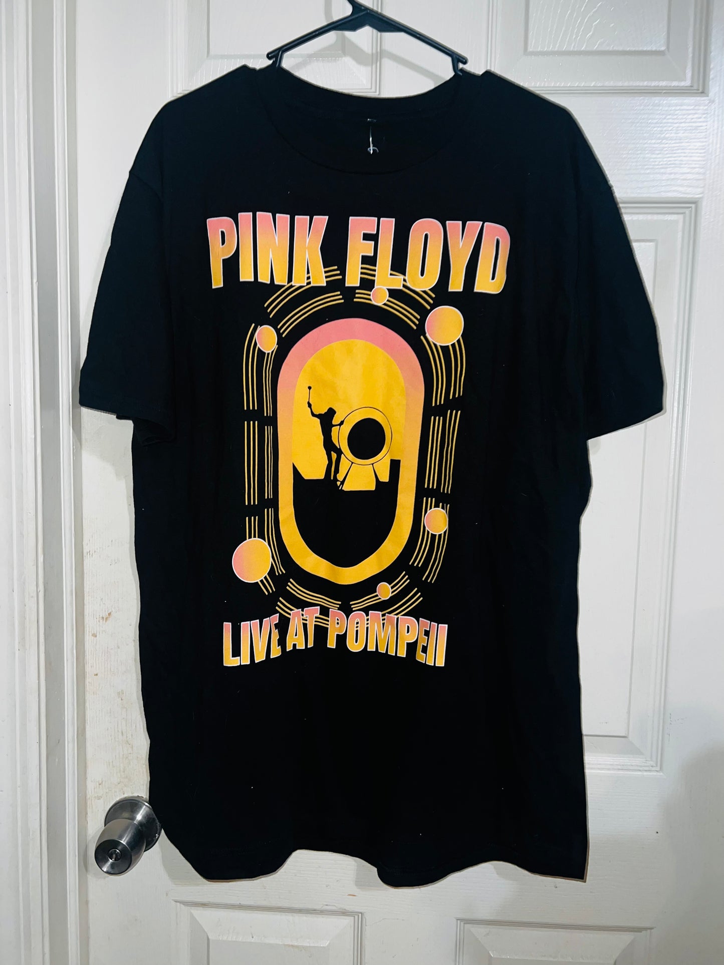 Pink Floyd alive at Pompeii OS Distressed Tee